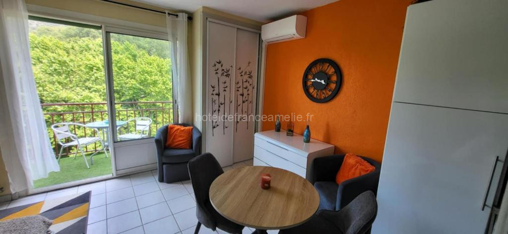 Photo de Studio climatisé à 50 m des thermes