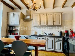 Confortable T2 au Centre d'Amélie-les-Bains, proche thermes, très bien équipé, pour 2 personnes - FR-1-703-153 à Amélie-les-Bains-Palalda