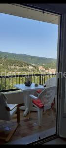 Agréable , frais orienté nord studio Gaëlle wifi gd balcon vue superbe à Amélie-les-Bains-Palalda
