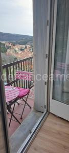 Agréable et frais au Nord joli studio Sophie rénové wifi parking balcon à Amélie-les-Bains-Palalda