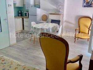 Studio lumineux avec balcon, Wi-Fi, proche des thermes d'Amélie-les-Bains - FR-1-703-52 à Amélie-les-Bains-Palalda