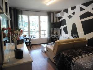 Studio confort avec balcon, clim, parking privé, à 50m des Thermes et 100m du centre, à Amélie-les-Bains - FR-1-703-59 à Amélie-les-Bains-Palalda