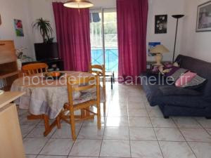 Appartement F2 confortable avec balcon près des Thermes d'Amélie-les-Bains - FR-1-703-61 à Amélie-les-Bains-Palalda