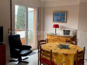 Charmant Studio avec Terrasse, Parking et Wifi - Proche Cure et Centre Ville - FR-1-703-74 à Amélie-les-Bains-Palalda