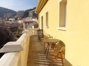 Confortable F3 avec balcon/terrasse en centre-ville, proximité cures, parking, ascenseur, pour 4 pers. - FR-1-703-88 à Amélie-les-Bains-Palalda