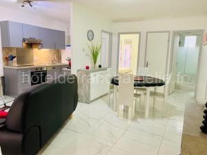 Appart T3 rénové avec climatisation, terrasse, wifi, ascenseur et parking à 2 min des thermes - FR-1-703-112 à Amélie-les-Bains-Palalda