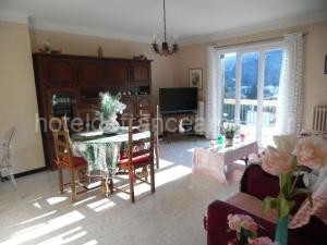 Charmant F2 à Amélie-les-Bains avec terrasse, parking et Wi-Fi, proche thermes et centre-ville - FR-1-703-116 à Amélie-les-Bains-Palalda