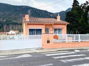 Spacieux F2 ensoleillé de 62m², climatisé, balcon, parking, proche cures et centre, animaux acceptés - FR-1-703-121 à Amélie-les-Bains-Palalda