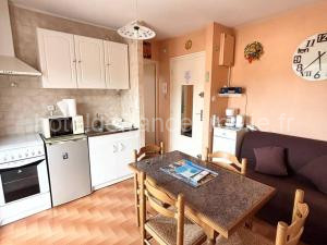 Charmant F2 avec Loggia et Parking à 800m des Cures - 4 couchages - Amélie-les-Bains - FR-1-703-140 à Amélie-les-Bains-Palalda