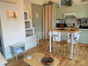 Studio Mezzanine 20m², 2 pers, Parking, Ascenseur, Amélie-les-Bains - FR-1-703-150 à Amélie-les-Bains-Palalda